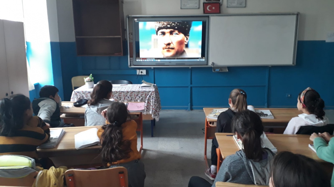 10Kasım Gazi Mustafa Kemal Atatürk'ü Anma Programı